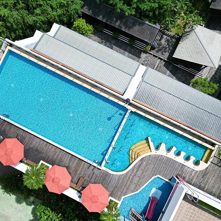 Four Points By Sheraton Yilan Цзяосі Екстер'єр фото