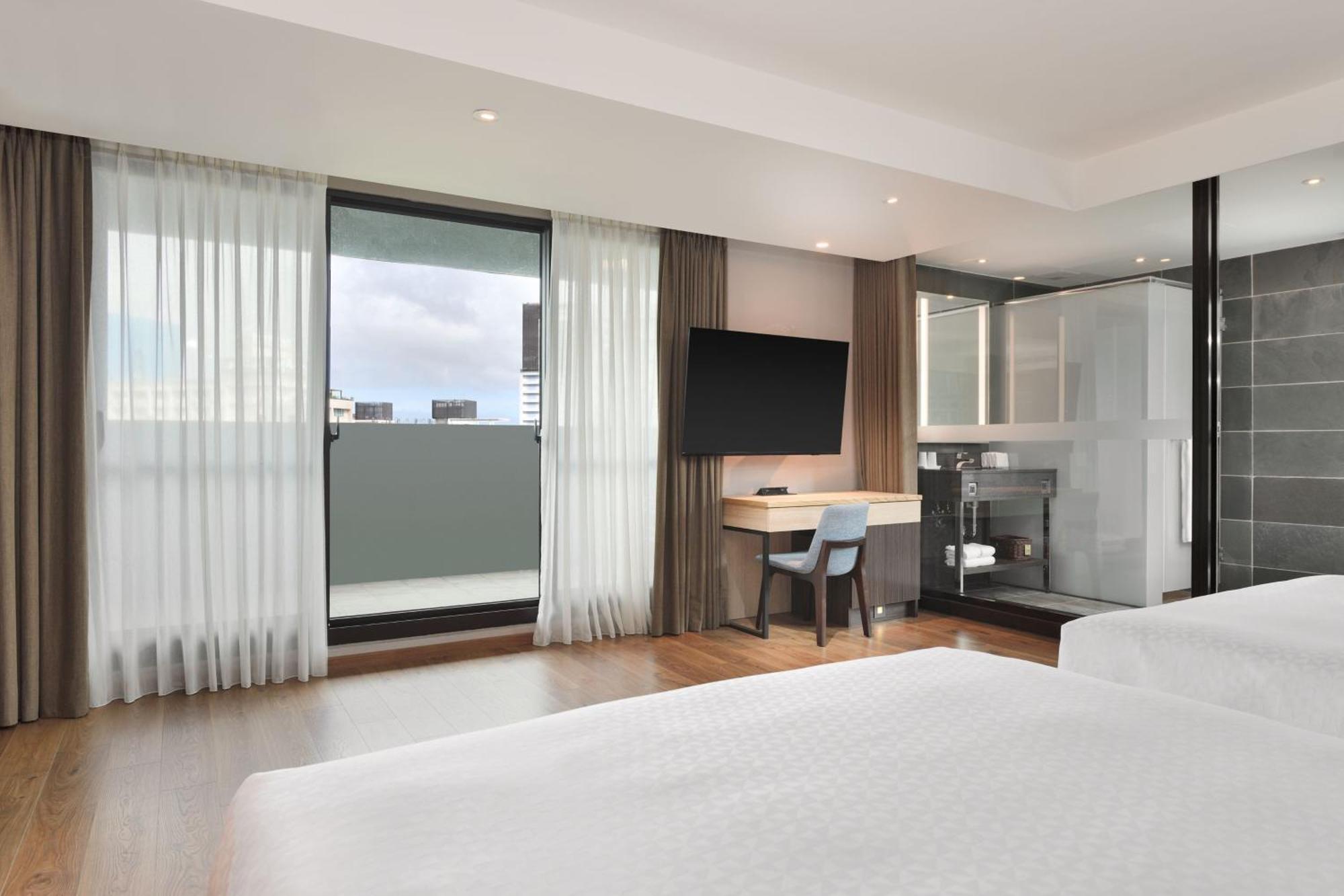 Four Points By Sheraton Yilan Цзяосі Екстер'єр фото