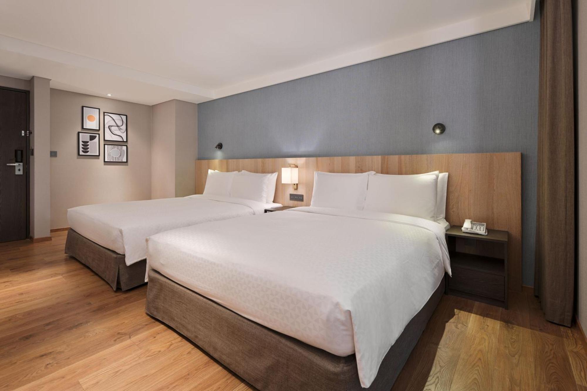 Four Points By Sheraton Yilan Цзяосі Екстер'єр фото