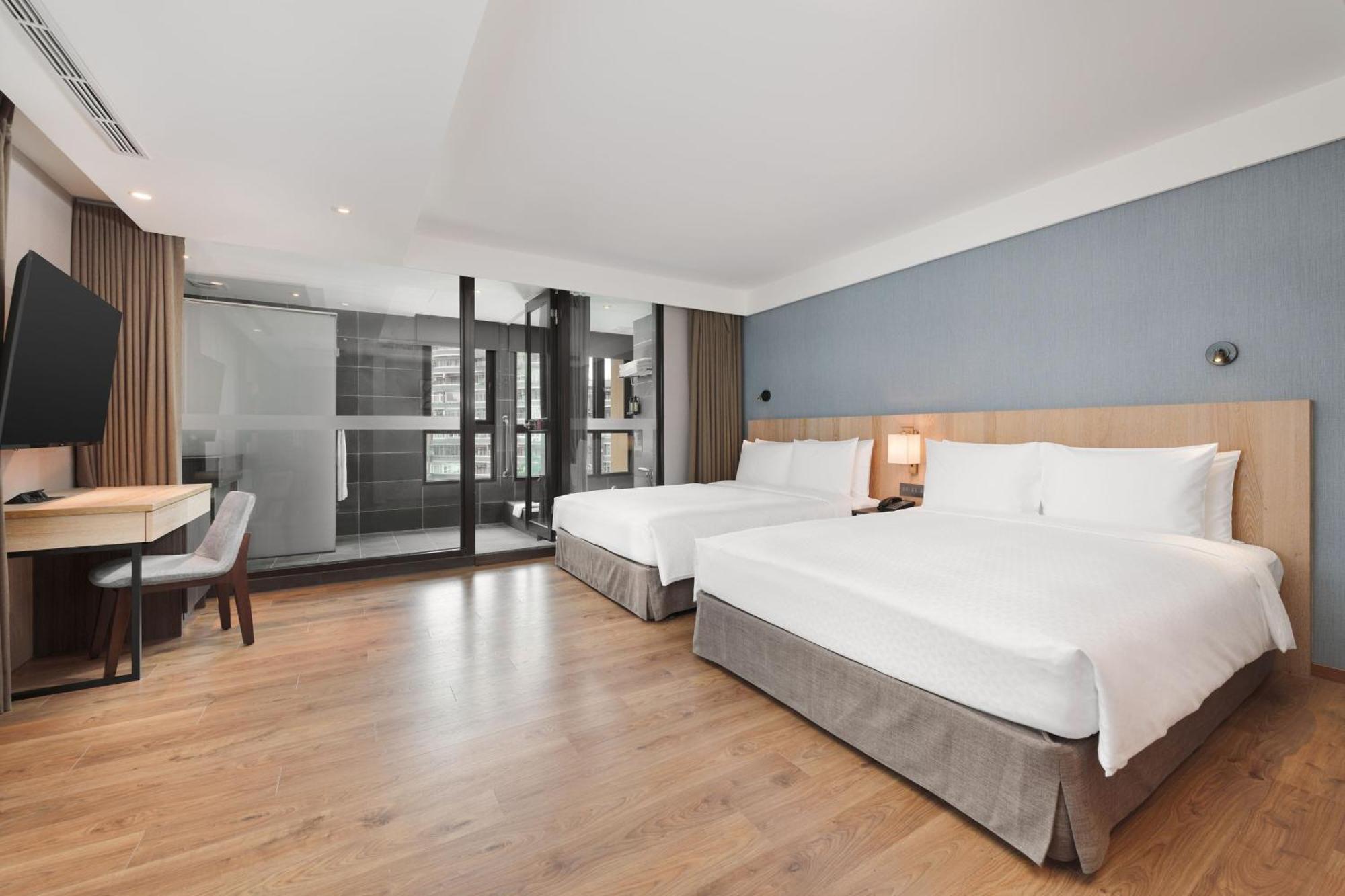 Four Points By Sheraton Yilan Цзяосі Екстер'єр фото