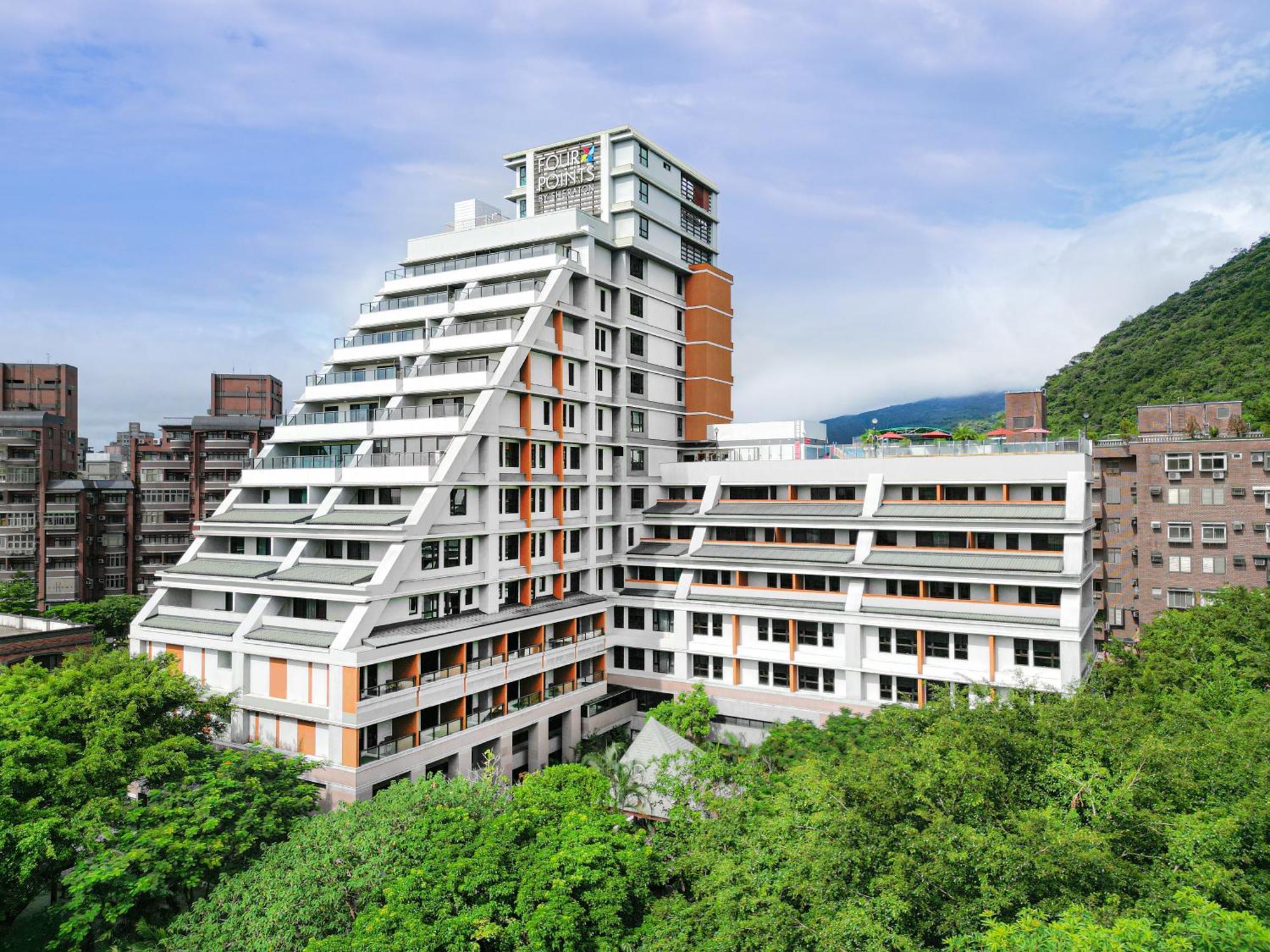 Four Points By Sheraton Yilan Цзяосі Екстер'єр фото
